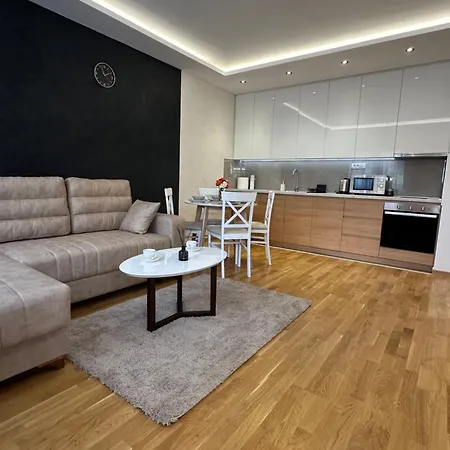 Shani Apartment *